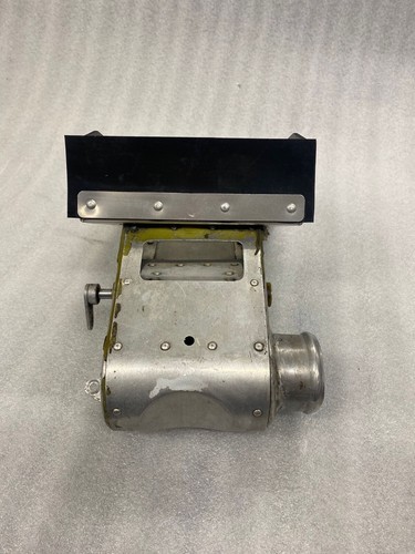 AIRFILTER/AIRBOX FOR CESSNA 150, 152 SHROUD ASSEMBLY HOLDER - Picture 4 of 10