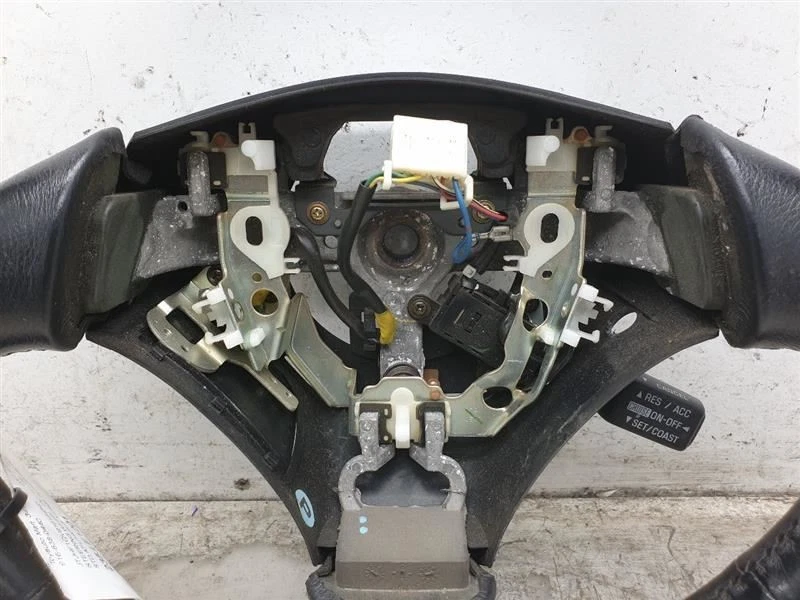 Lexus RX300 2001 volante base  Foto 2 de 4