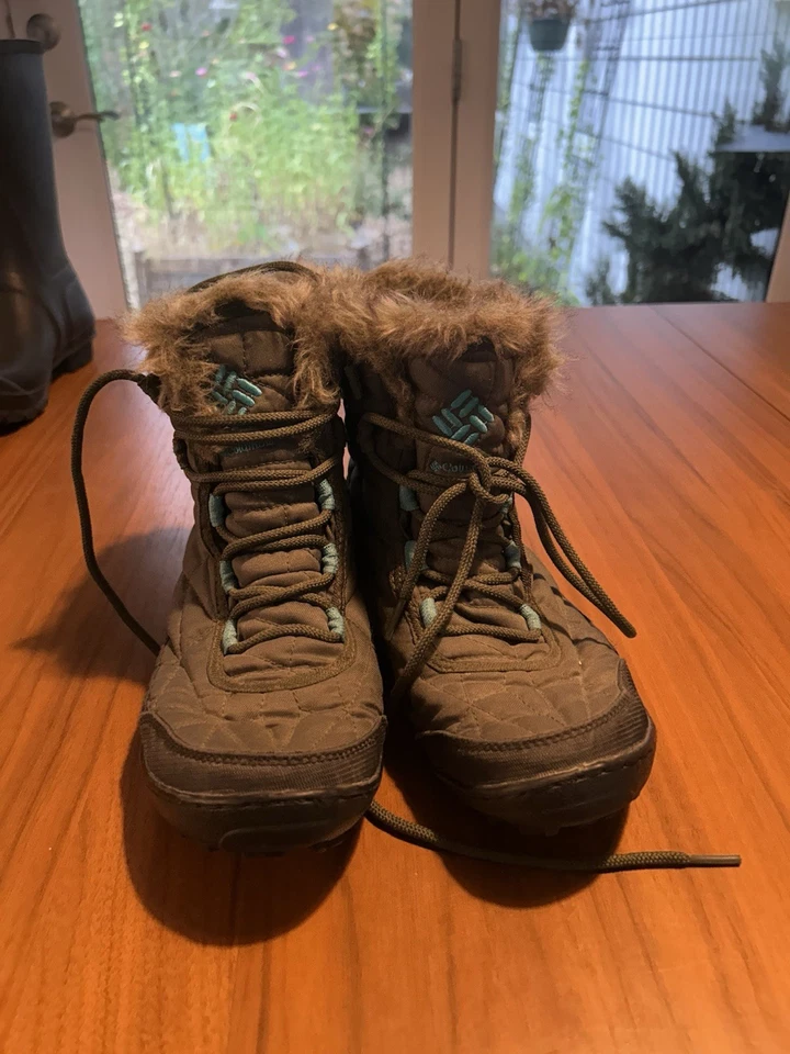 Columbia Minx Shorty III Botas Impermeables Piel Aislada Oliva Para Mujer’s 7 Nuevas Sin Etiquetas Foto 3 de 3