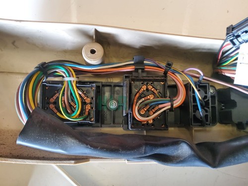 Range Rover P38 Front Electric Seat Switches & Valence BTR9023SMK BTR9020SMK - Picture 6 of 9