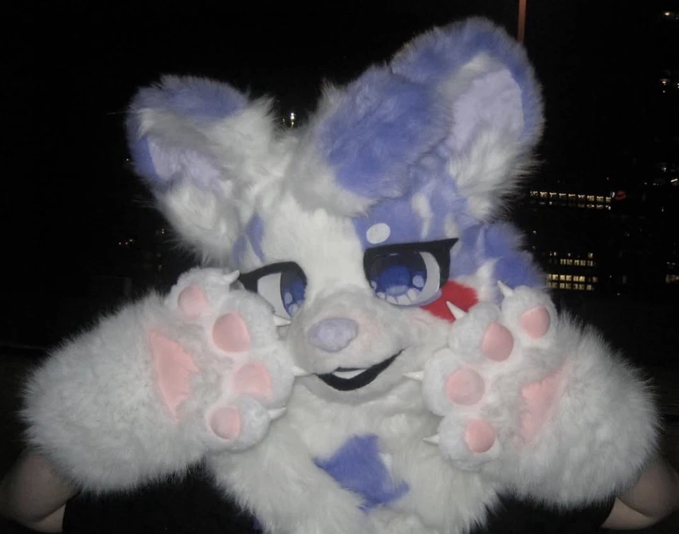 [NEED GONE] AFRICAN WILD DOG - FURSUIT PARTIAL FOR SALE - Image 2 of 4