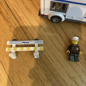 LEGO City: Prisoner Transport (7286) complete with minifigs and manuals NO BOX