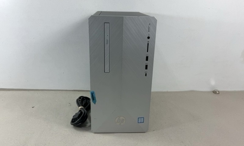 HP PAVILION 595-P0084 | CORE I7-8700 3.2GHZ | 256GB | 8GB | NO OS