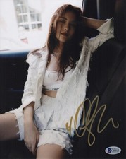 QUINN SHEPHARD SIGNED PHOTO 8X10 SEXY LEGS AUTOGRAPH BECKETT COA BAS 2