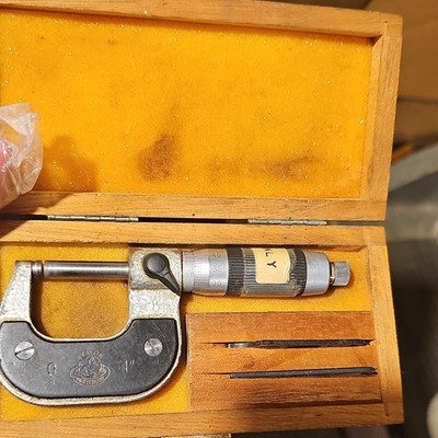 Etalon Outside Micrometer 0-1 in Mechanical Reading in Wooden Case
