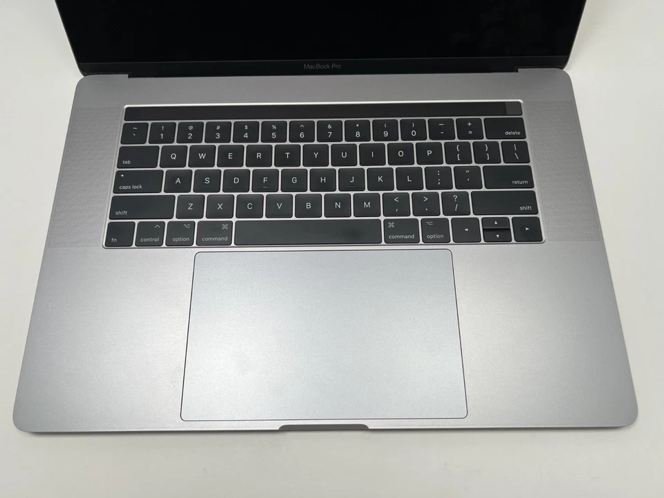 MacBook Pro (2017) 15" – Intel Core i7 3.1GHz – 16GB RAM 512GB SSD – Radeon 560 - Image 4 of 4