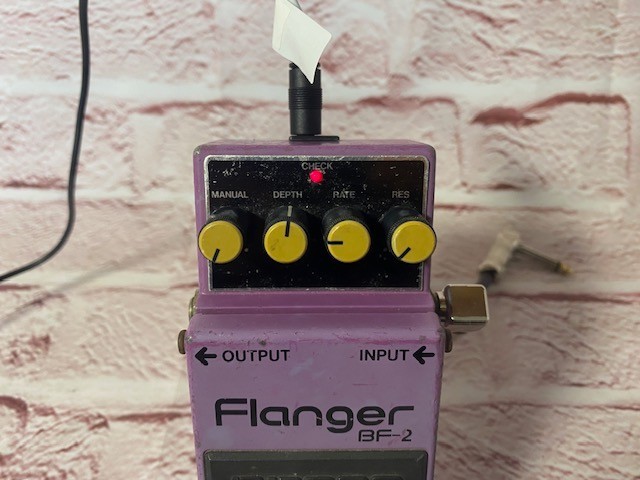 BOSS Flanger BF-2 Made in Japan 銀ねじ Boss BF-2 Flanger 1980-1984 (Black Label) Made In Japan | Reverb