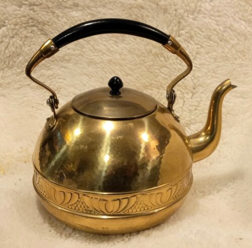 Antique Arts Crafts Teapot Hammered German Brass CSS Cloverleaf Hallmark 52oz VG - Afbeelding 1 van 11