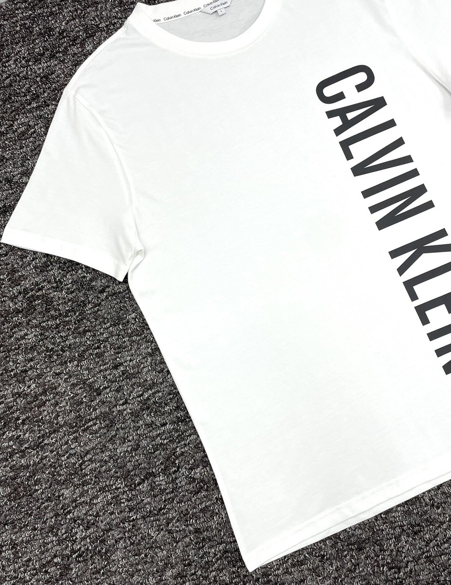 ★ ★ Men's Regular Fit CK Shield Short Sleeve T- Calvin Klein Men's Regular Fit Short Sleeve T Shirt in White