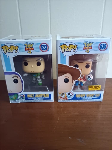 Funko Pop Toy Story Buzz Lightyear 523 Woody Holding Forky 535
