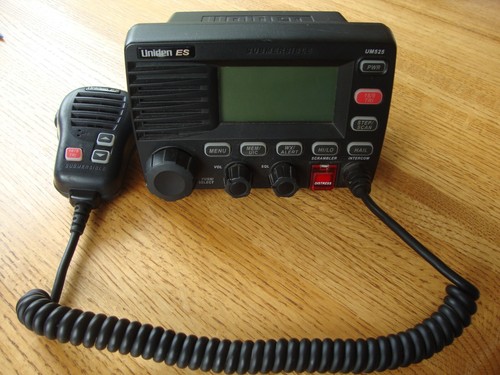 Uniden ES UM525 Submersible VHF Radio Transceiver