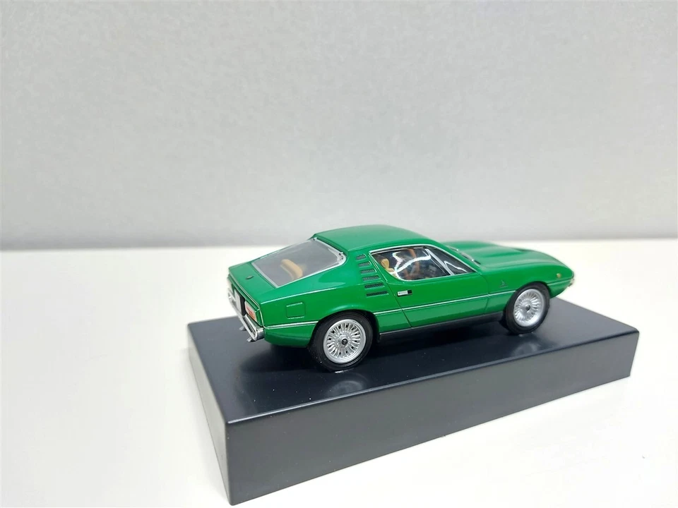 Alfa Romeo Montreal Verde del 1970 - 100 Anni di Italia in automobile 1/43 - Immagine 2 di 2