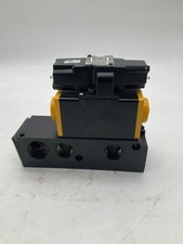 PARKER HHB4085001L Directional Control Valve USED