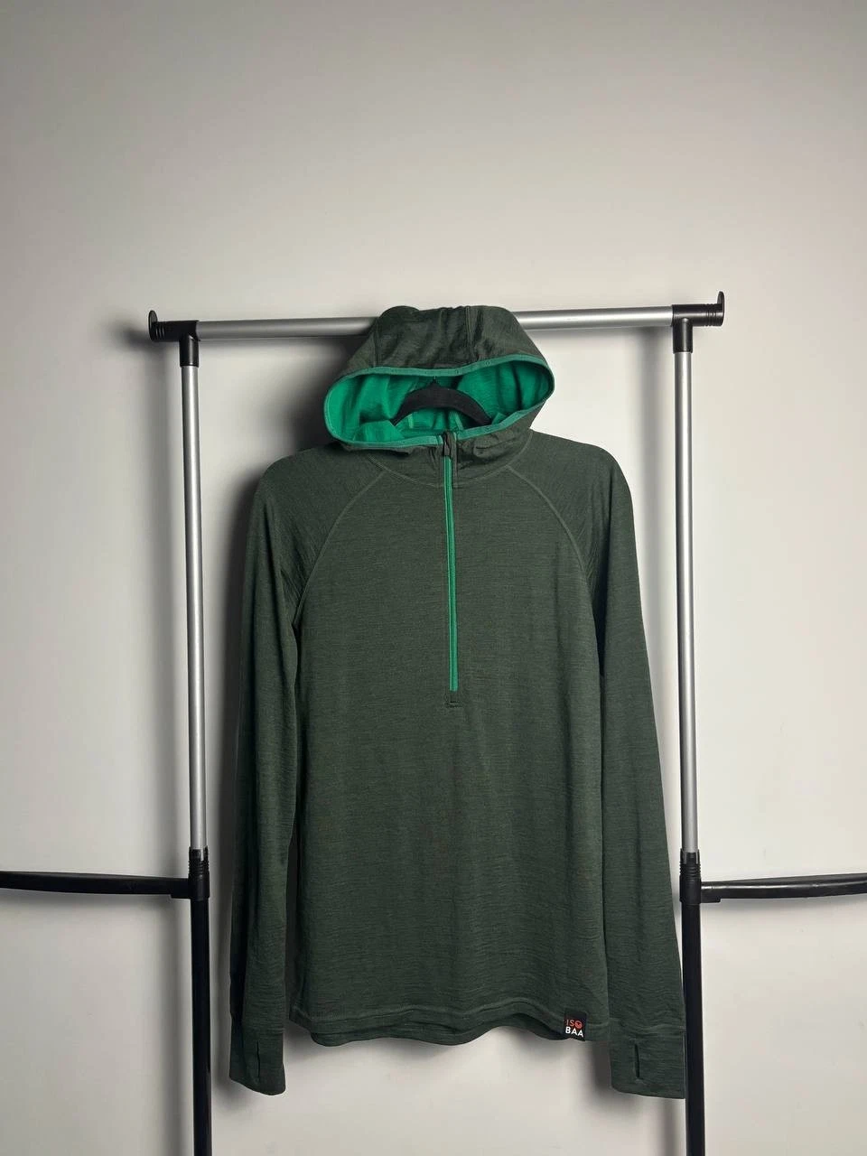 Isobaa Merino Wool 200 Hoodie men’s Size S Green 1/4 Zip Baselayer Hiking