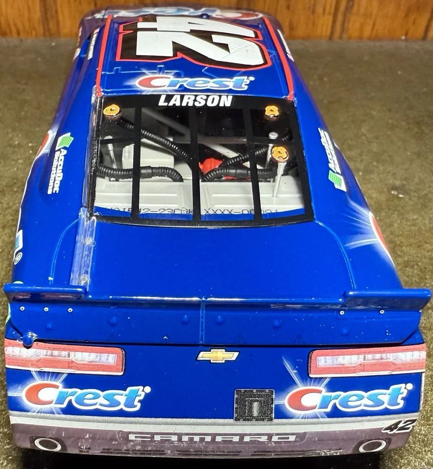 2015 Kyle Larson Crest 'Homestead Raced Win' 1/24 LIONEL ARC - Изображение 4 из 4