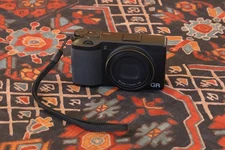 Ricoh GR III APS-C [2585 shots] 1080p 24.2MP f/2.8 Camera - Black (15039)