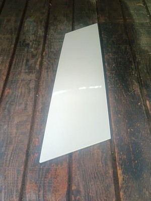 08-12 Buick Enclave Passenger RH Rear Quarter Window Plastic Trim  White Pearl