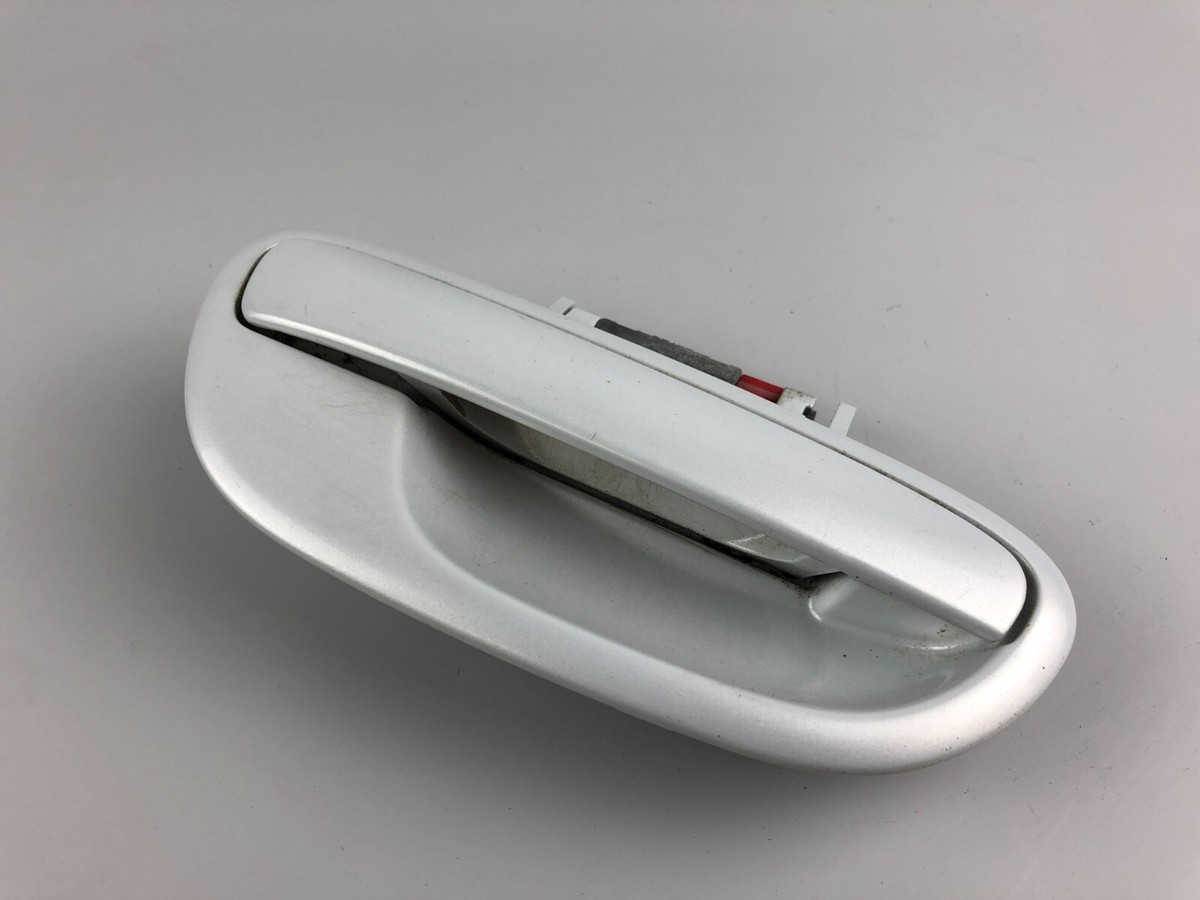 2004 - 2009 Subaru Outback Legacy Front Right Exterior Door Handle