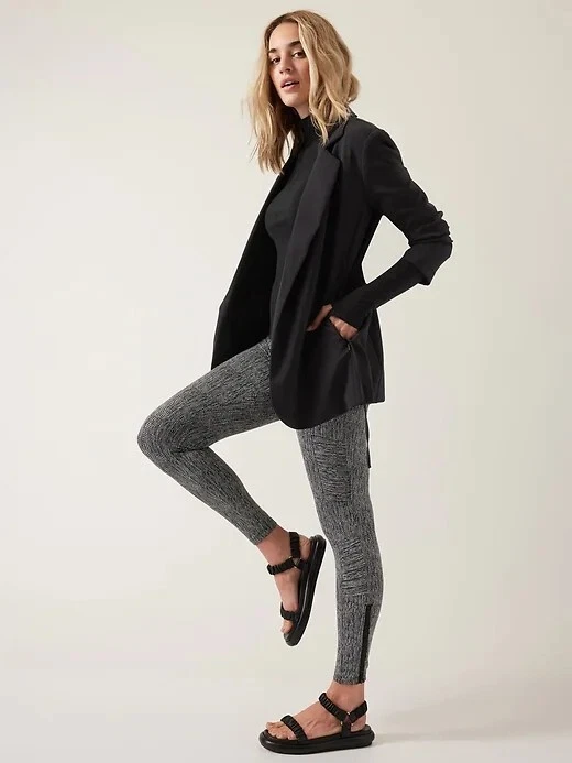 Athleta S SMALL Ascent Seamless Turtleneck Top Black Wool Shirt Thumbholes NWT - Image 4 of 4