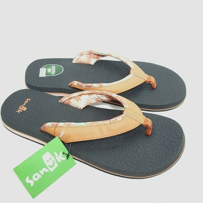 sanuk fuzzy flip flops