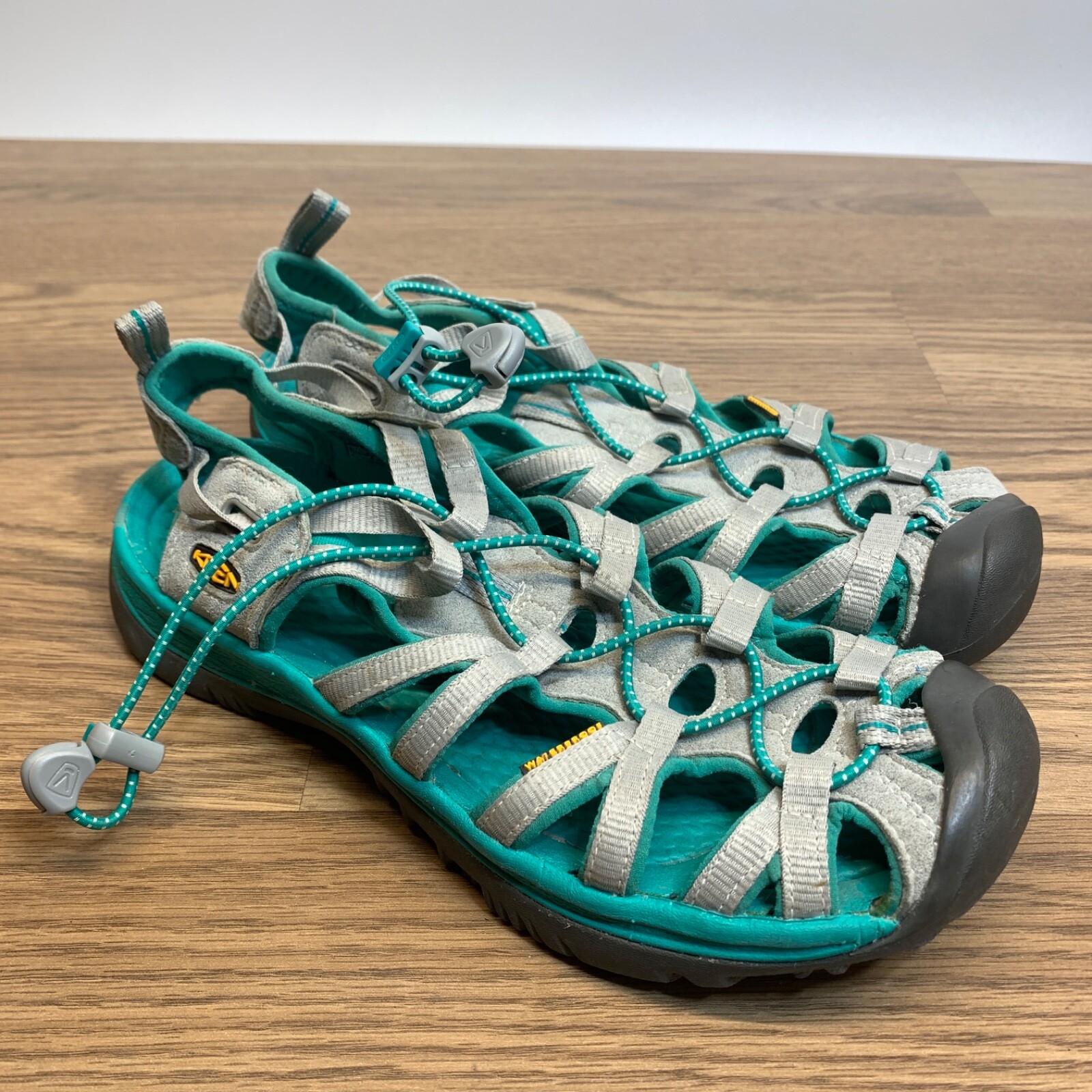 Sandali sportivi da trekking impermeabili da donna KEEN Whisper. Taglia 9 5 EU 40