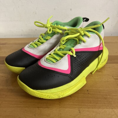 Under Armour Boys Curry SC 3Zero IV Neon Basketball Sneakers Shoes - Size 4.5Y