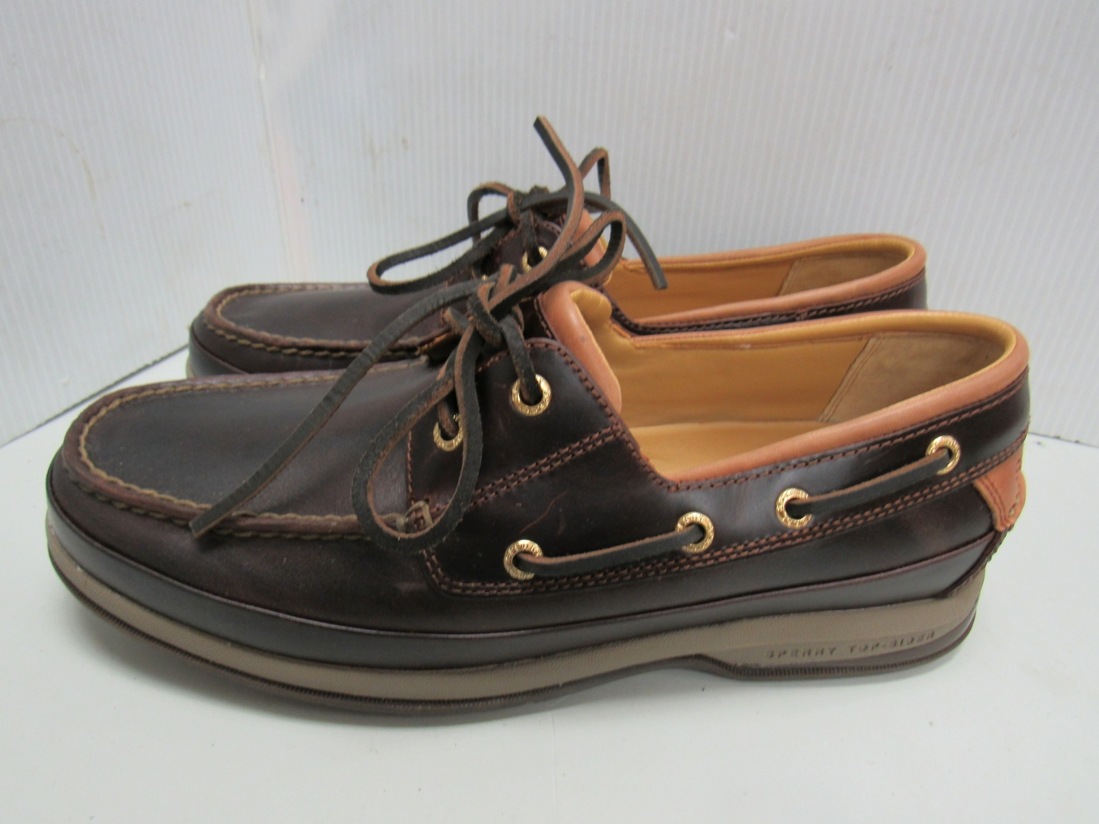 sperry waterproof boat shoes