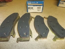 NEW Bendix MKD86 Semi-Metallic Front Disc Brake Pads  *FREE SHIPPING*