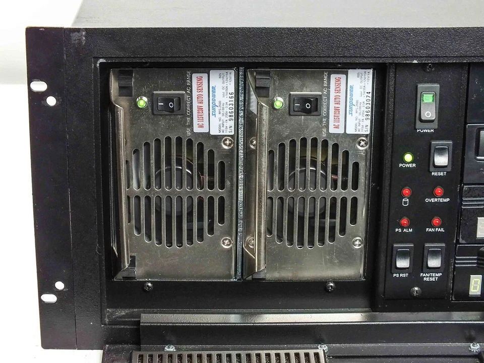 DiviCom NMS-RM-NM Rev J THESYS Server Intel PII 300MHz 256MB Mem 2x 4.5GB HD - Image 2 of 4