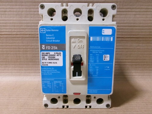 Eaton Cutler FD FD3200L 3 Pole 200 Amp 600V Blue label Circuit Breaker FD3200