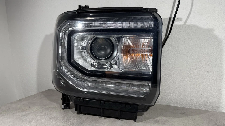 OEM | 2016-2018 GMC Sierra 1500 faros HID (derecha, pasajero) A975 Foto 2 de 4