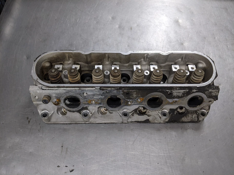 Culata para 02-06 Cadillac Escalade 6.0 317 LQ9 Foto 2 de 4