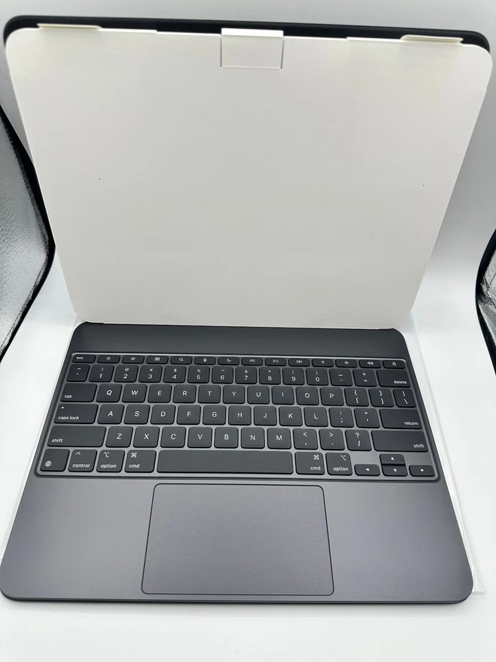 APPLE IPAD SMART KEYBOARD QWERTY MAGNETIC FOLIO A2974 - 13inch M4 - Image 2 of 4