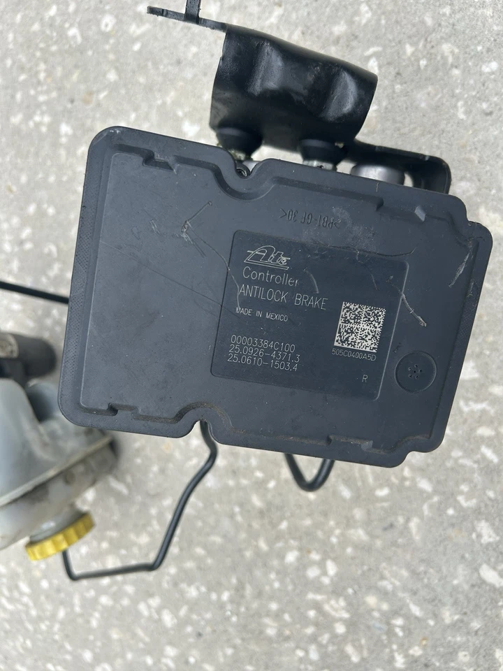 Jeep Grand Cherokee 2006 maestro de frenos con unidad antibloqueo Foto 2 de 2