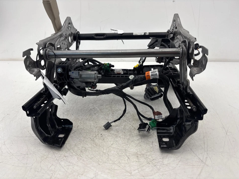 Marco de oruga inferior del asiento delantero izquierdo Lincoln Aviator 2020-2025 OEM L1MZ9961711D Foto 2 de 4