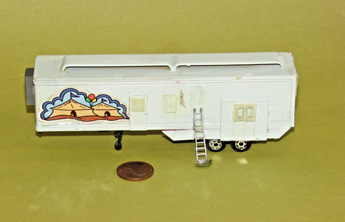 ho CIRCUS / CARNIVAL OFFICE SEMI TRAILER - Model Train Circus Layouts ...