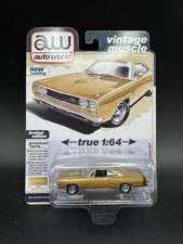 AUTO WORLD Vintage muscle 1968 Dodge Coronet R/T Gold 1:64 Scale Diecast E2