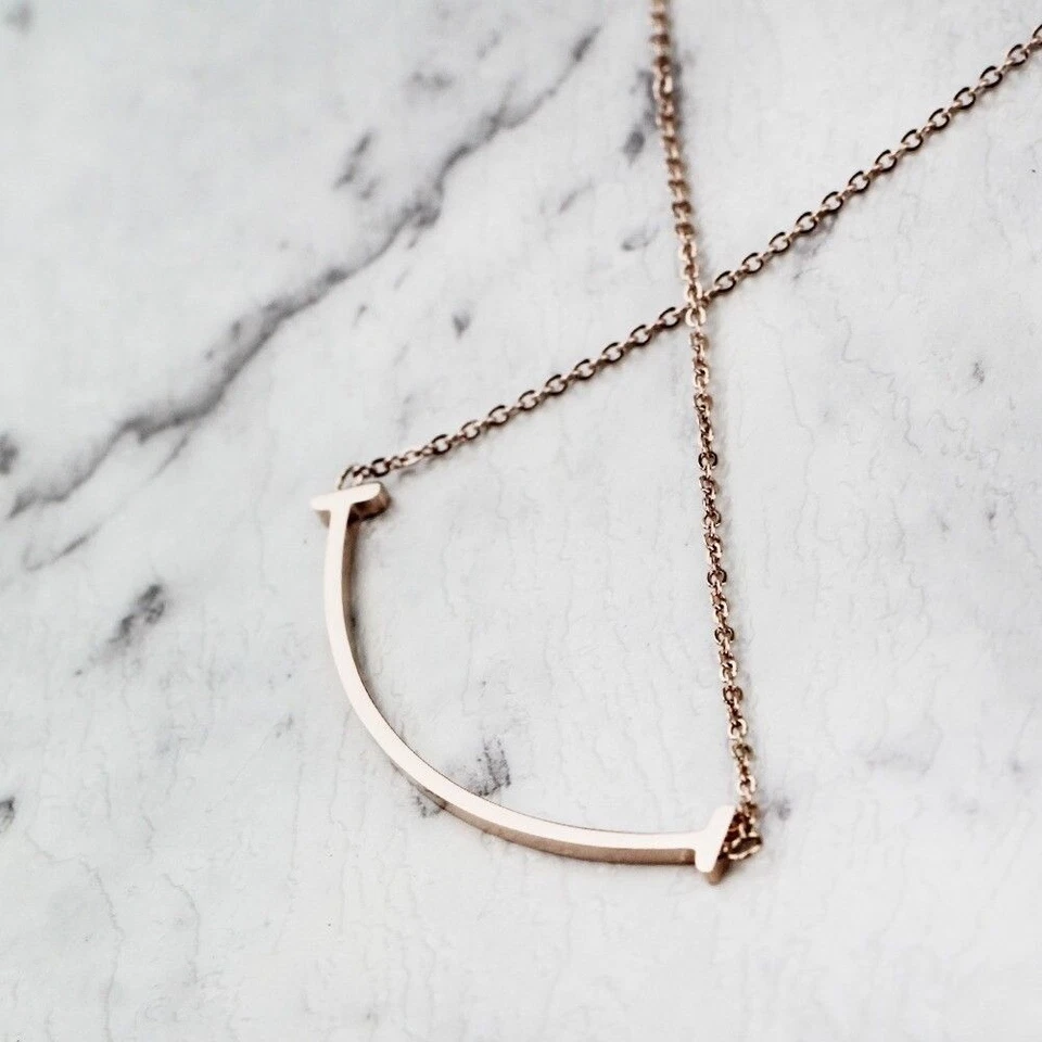 18K Rose Gold Filled Women's Solid Smile Lucky Bar Pendant Charm Chain Necklace — 第 3/4 张图片