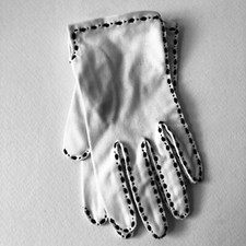 Vintage Saks Fifth Avenue White With Black Stitches Cotton Gloves Size 6 1/2