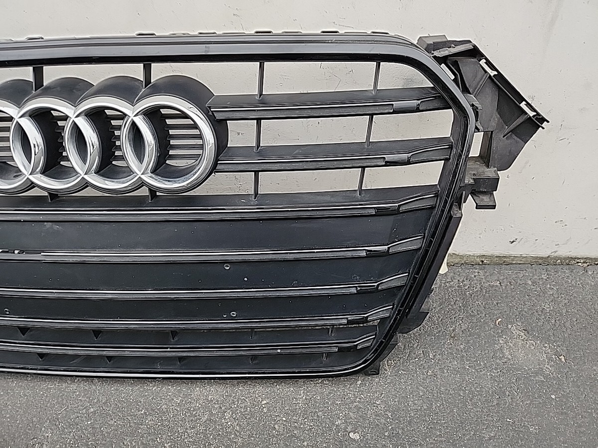2013-2016 Audi S4 Front Bumper Grille Emblem | rg403136