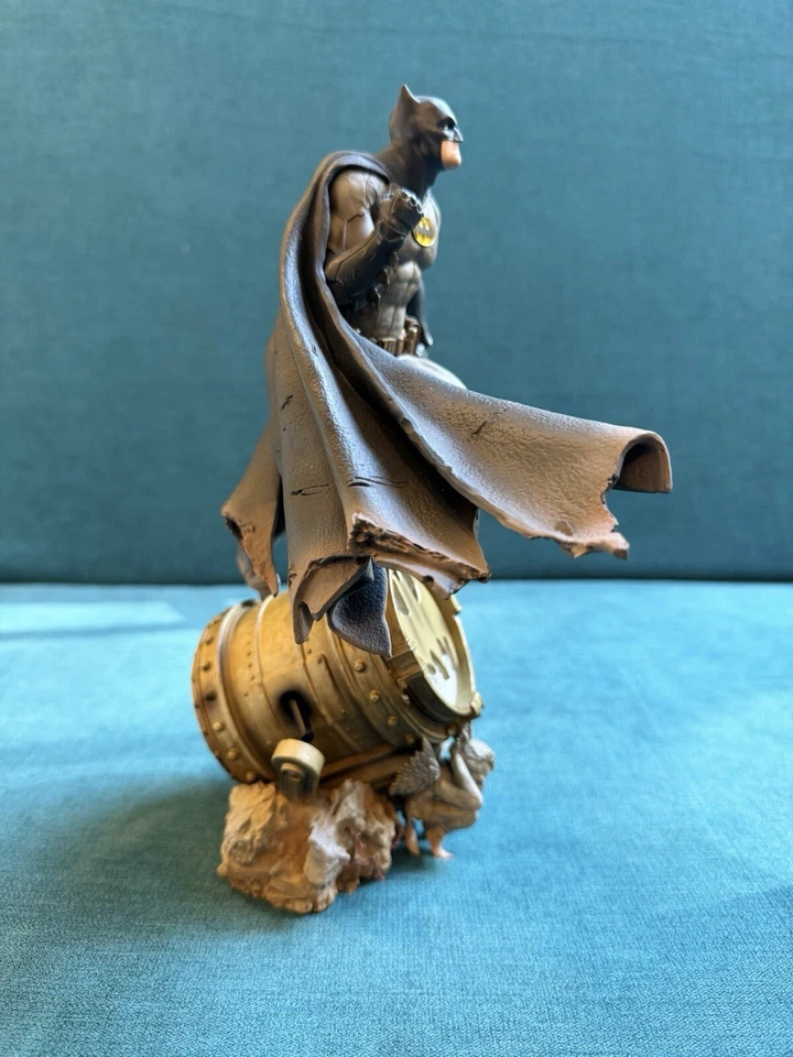 FIGURA ESTATUA DE ARTE DE LUJO BATMAN IRON STUDIOS 1:10 PREMIUM EXCLUSIVO COLECCIONABLE Foto 2 de 4