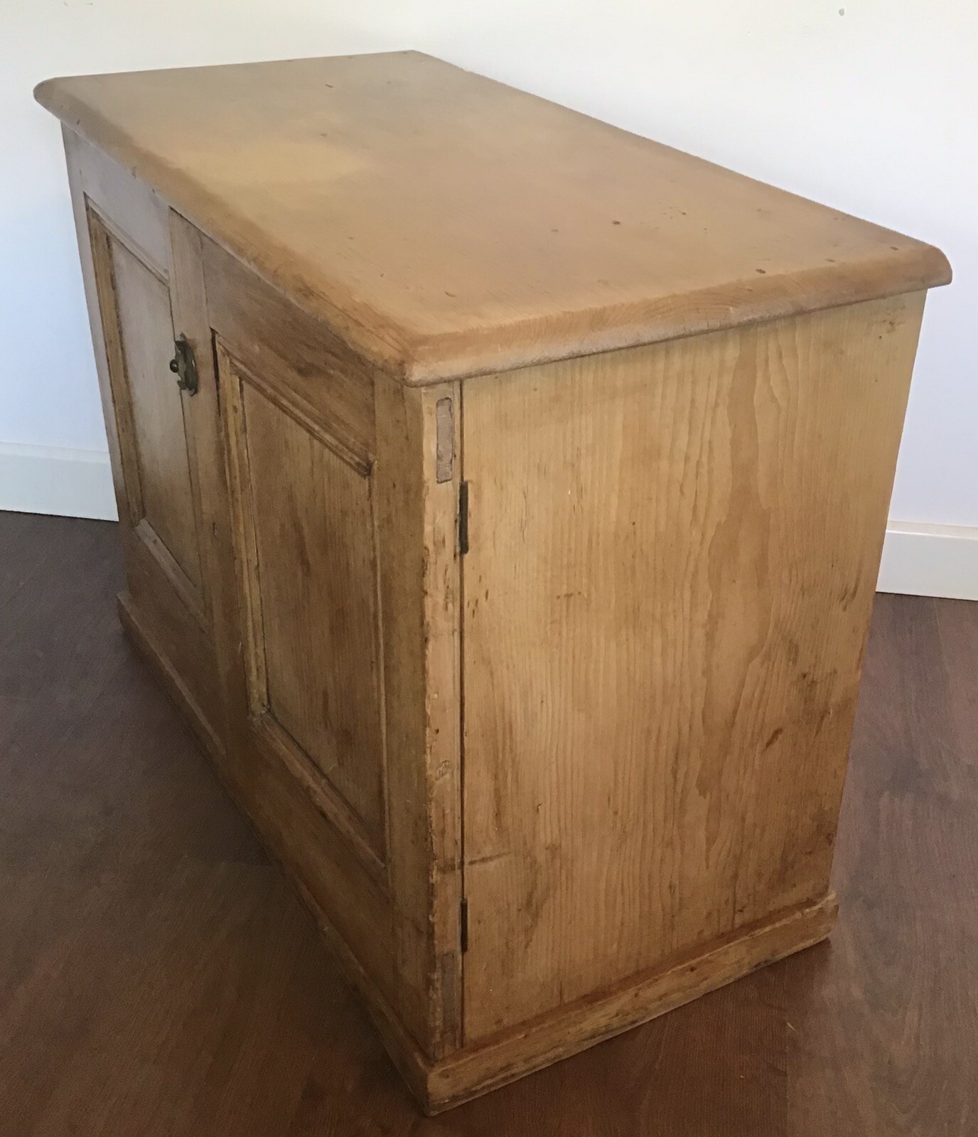 Victorian, Solid Pine, 2Door With Fixed 5Section Interior, Kitchen