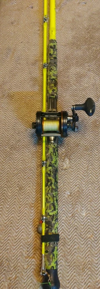 Ambassador 6500cp Catfish Pro Rocket/Ancient Mariner Albatross 9.6in Camo/HvyRod - Image 3 of 4