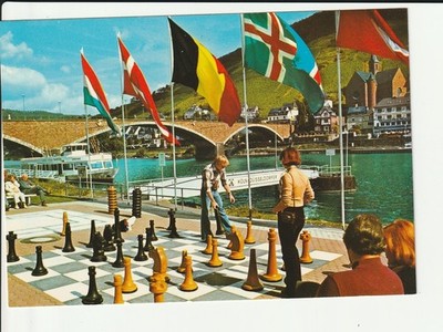 CHESS POSTCARD..., Cochem, free chess on the Moselle, players in action... col AK