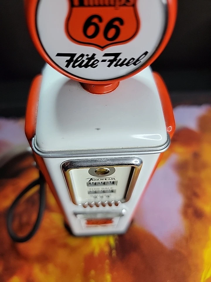 Gearbox Die Cast Gas Pump Tokheim Phillips 66  1:25 Scale - Image 4 of 4