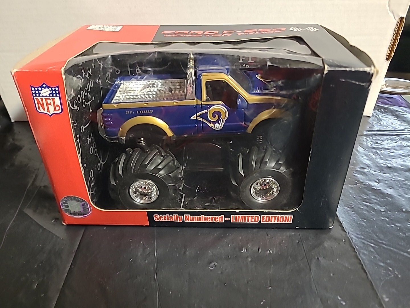 Picture 16 of 24