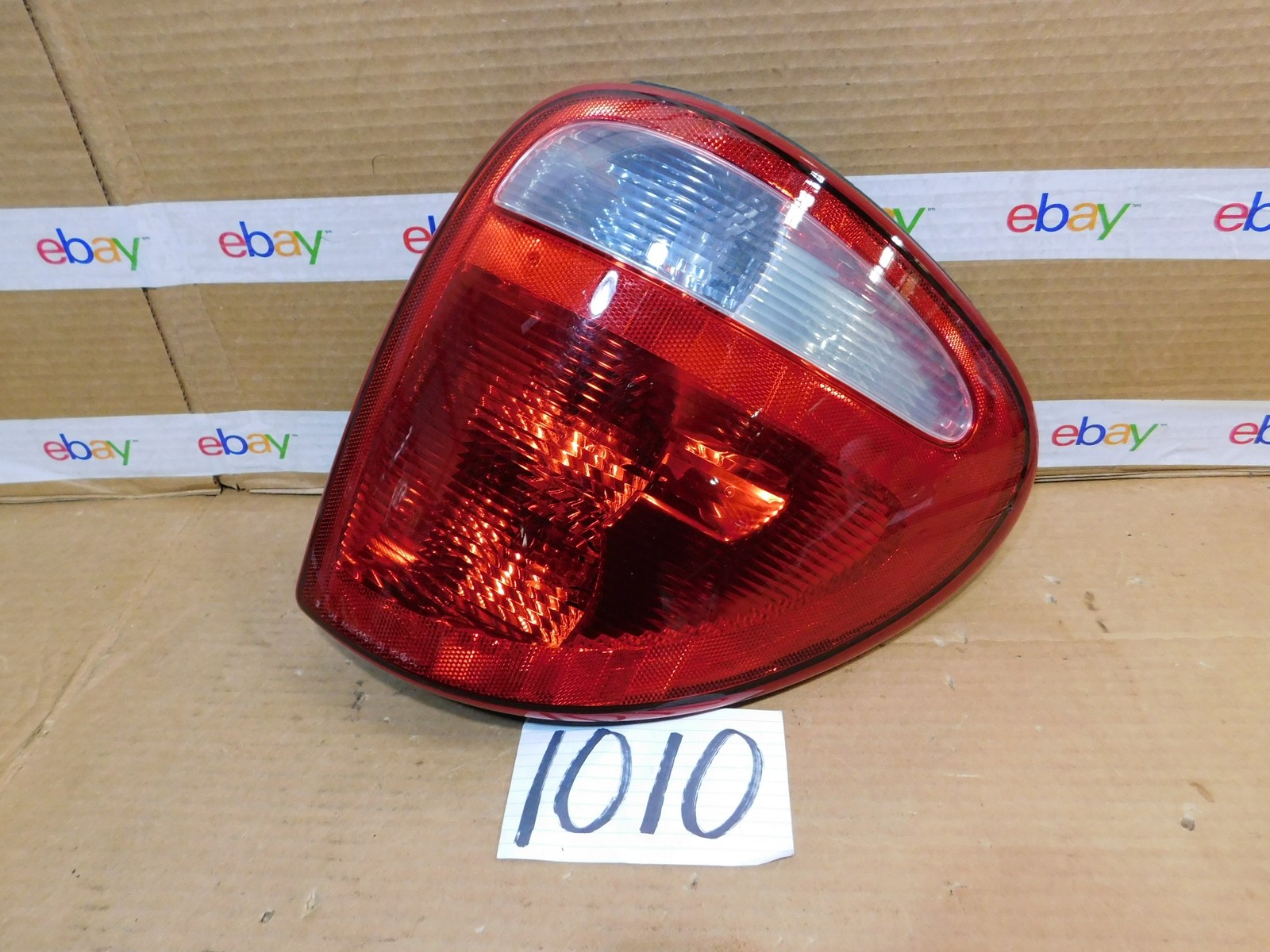 01 02 03 Dodge Caravan PASSENGER Side Tail Light Used Rear Lamp #1010-T