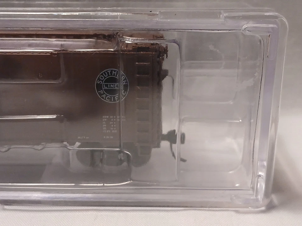 66013-30/61167 Southern Pacific Lines 12 Panel 40' Boxcar Intermountain N-scale - Image 4 of 4