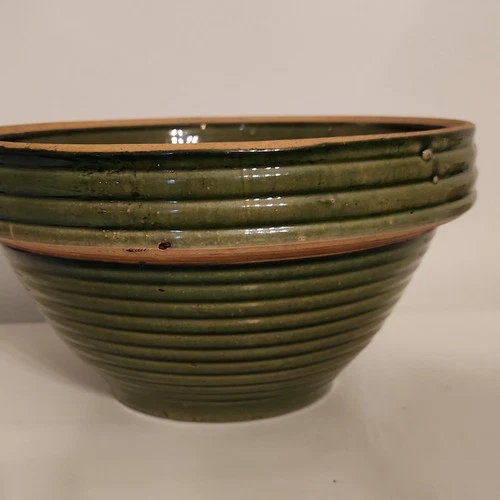 Green Ceramic Round Bowl with Ribbed Design, '10' Mark, Glossy Finish