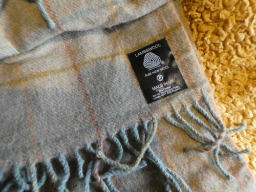 Super Looking Biege BHS 100% Lambswool Scarf New with Tag - Picture 3 of 5